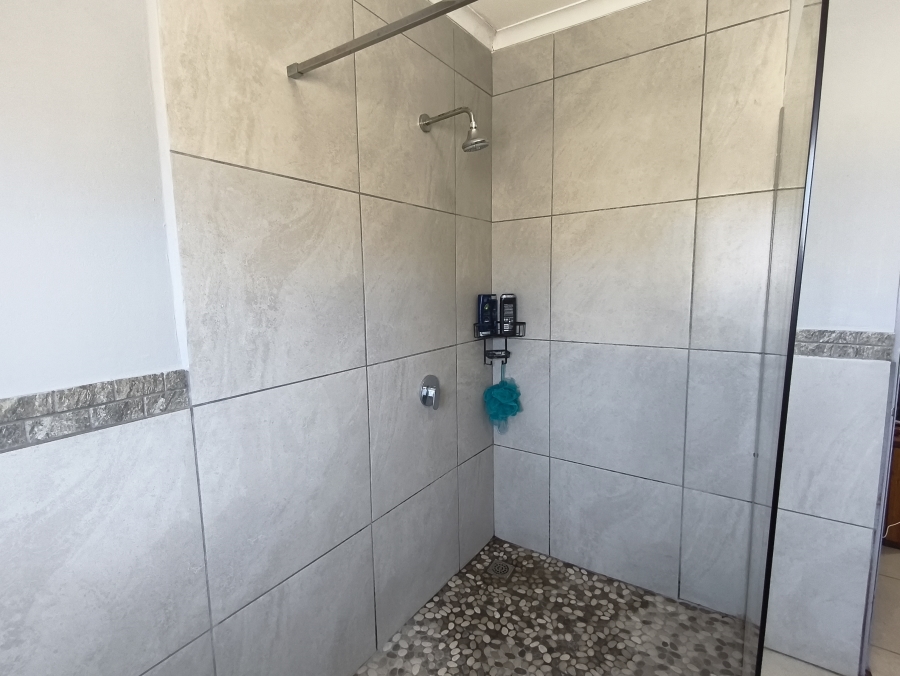 3 Bedroom Property for Sale in Perlemoenbaai Western Cape